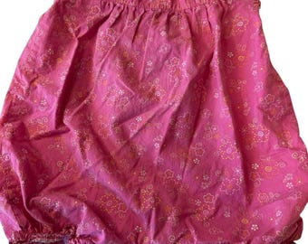 Mono vintage de los años 90 para bebé niña de 24 meses con broches de flores rosas