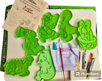 Vintage Wilton Easter Cookie Cutter Kit 1978 - Never Used Open Box