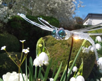 XL Libelle Blumenstecker Glas Dekostecker für Blumentopf Deko  Drahtskulptur Perlen | edler Pflanzenstecker Draht | crystal AB | 14x16x40 cm