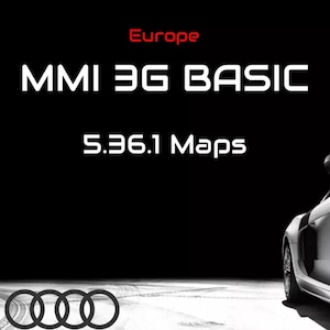 Può includere: Sfondo nero con testo bianco che recita "Europe", "MMI 3G BASIC" e "5.36.1 Maps". Il logo Audi è in basso. Vista parziale di un'auto sportiva argentata a destra.
