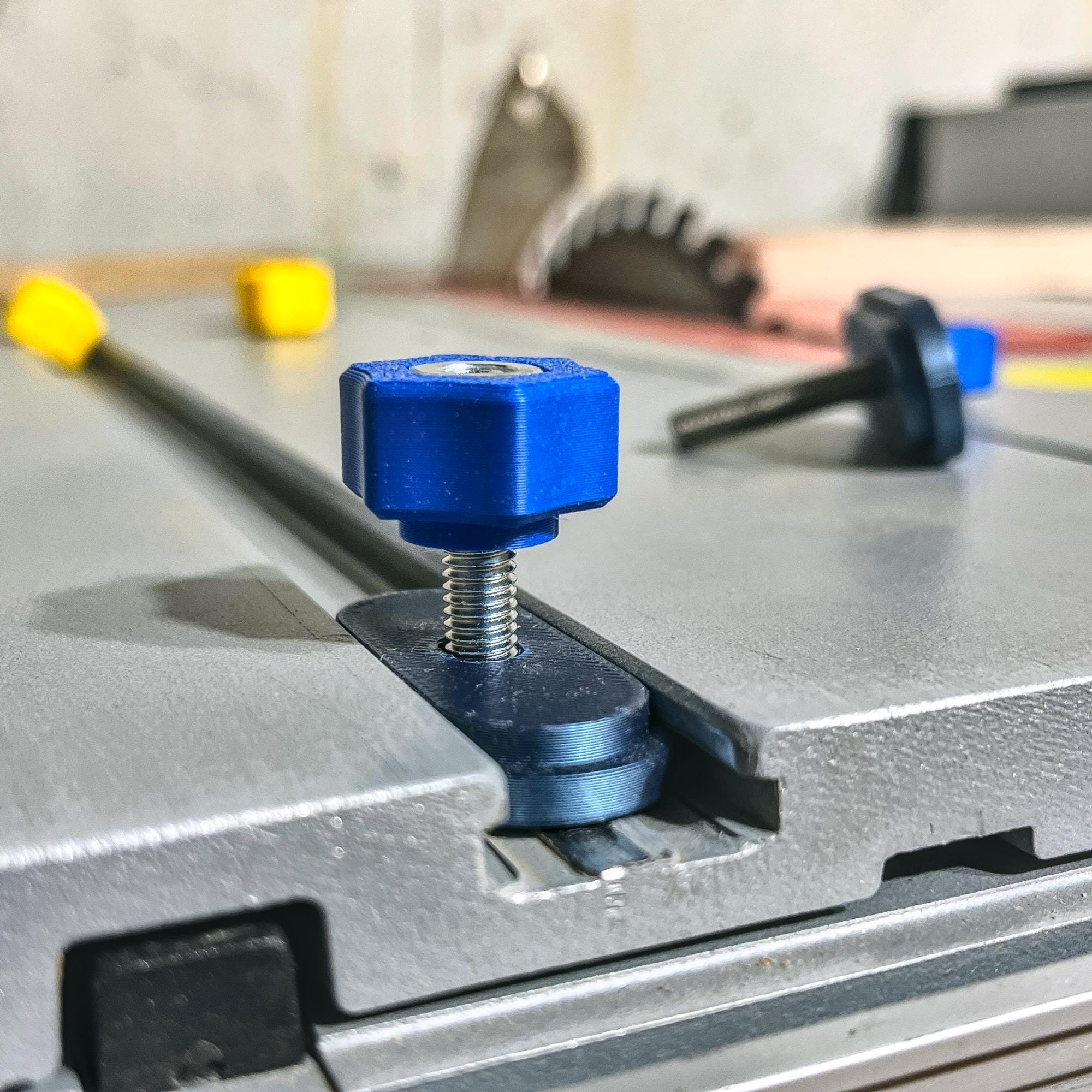 Pin De Banco Con Ranura En V Y Abrazadera - Para Joyería Y Aserrado, Marca SFC Tools