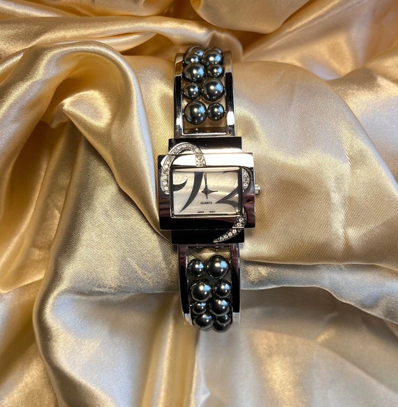 Vintage 90s Avon Womens Watch Pearl Accents and Crystal 93  display picture 3