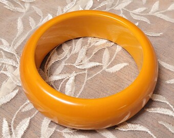 Brazalete vintage de baquelita con caramelo: joyería Art Déco de los años 30