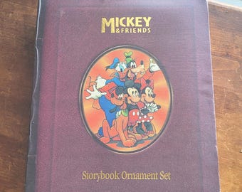 Set di decorazioni natalizie vintage "Topolino e i suoi amici", 5 statuette natalizie in una scatola a forma di libro, oggetto da collezione natalizio Disney