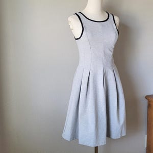 Vintage Fit & Flare Knit Dress XS: 80s Retro Sporty Midi