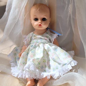 Vintage Susan Baby Doll: 1960s Floral Dress, Schlaf Augen (8,5 inch, Ohne Hut