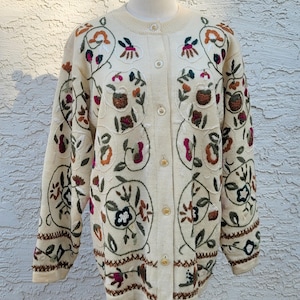 Cárdigan vintage de punto 100 % lana hecho a mano con bordado floral 3D, único, suéteres de abuela, cárdigans para mujer, años 70/talla grande (oferta especial)