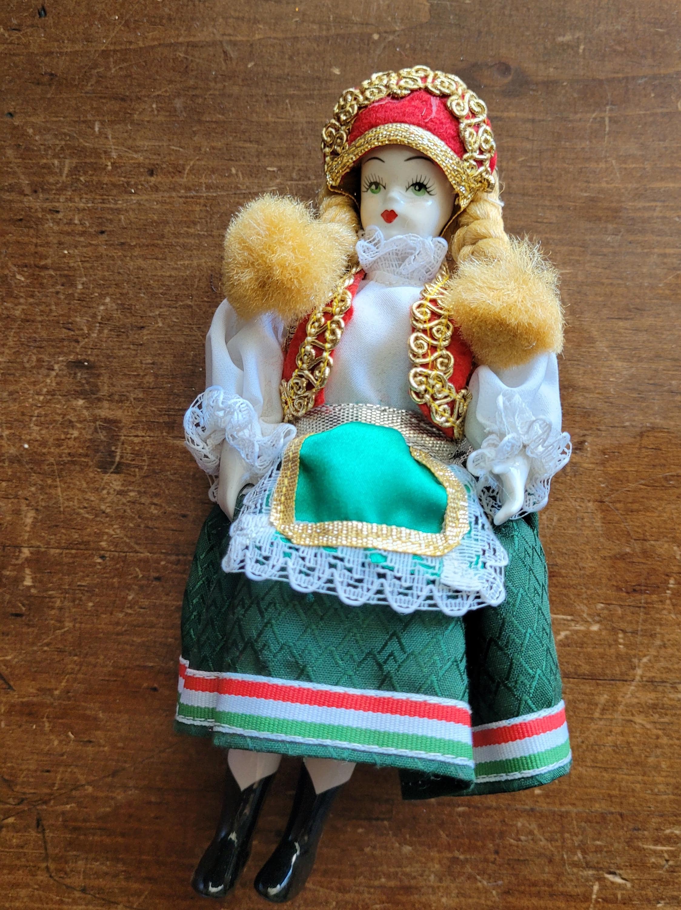 ヴィンテージ 東欧 民族人形 1970年代のヴィンテージ東ヨーロッパの民族衣装人形 - コレクター向け