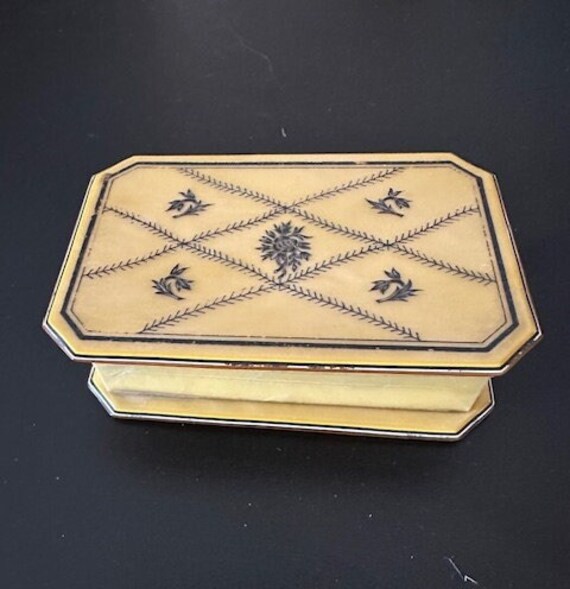 Dupont Pyralin Celluloid Art Deco Trinket Box