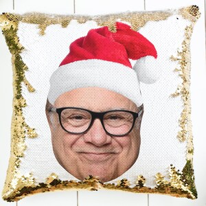 Regalo de Navidad de Danny Devito, almohada Danny Devito, regalo divertido, regalo para ella, regalo para él, regalo de almohada de lentejuelas, regalo de los amantes, almohada de 15&quot; x 15&quot;.