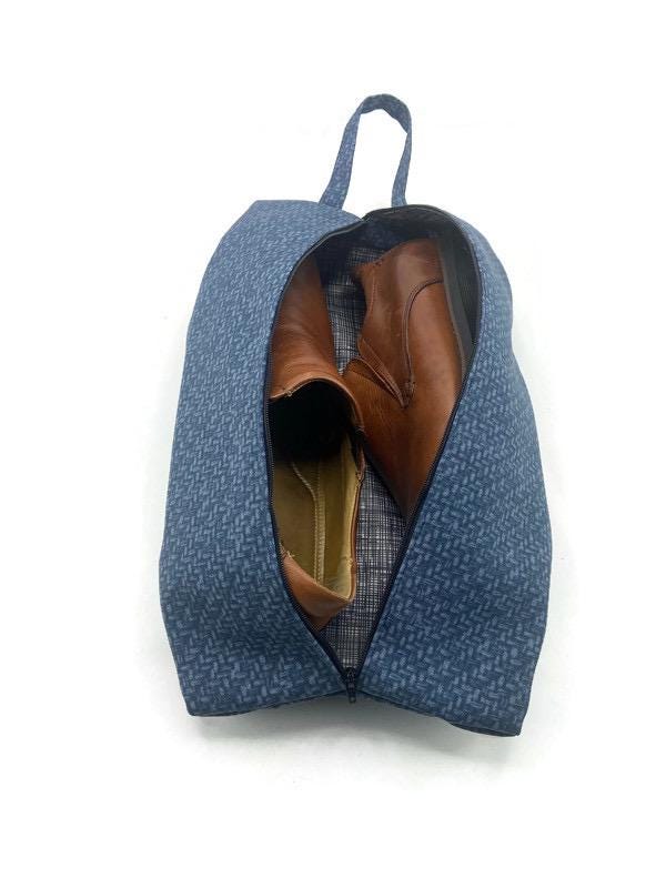 Man Travel Shoe Bag Handmade Expandable Sturdy fabric Lined for footwear storage Travel Storage Bag with handle and zipper