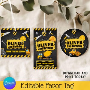 Könnte beinhalten: Geburtstags-Geschenkanhänger im Baustellen-Design mit dem Text "OLIVER 2nd Birthday" und "THANK YOU FOR COMING". Die Anhänger zeigen Bauwerkzeuge, Fahrzeuge und ein gelb-schwarzes Farbschema. Die Anhänger sind rechteckig und kreisförmig.
