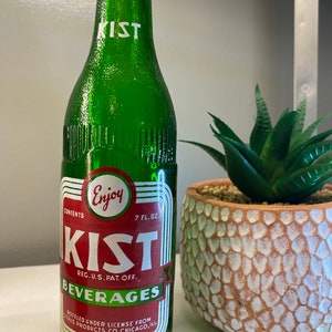 Vintage Kist Green 7 oz bottle