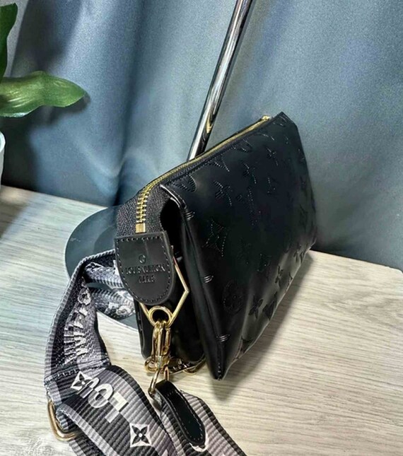 Wonderful Vintage Black Leather Shoulder Bag, Han… - image 4