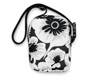 Elegante bolso cruzado utilitario con amapolas blancas y negras inspirado en Marimekko: duradero, resistente al agua y perfecto para las aventuras cotidianas