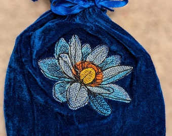 Bolsa de tarot de terciopelo con flores bordadas, regalo para adivinación