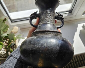 Antique Ming bronze vase, 28cm