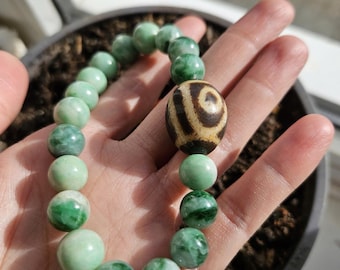 Antique jadeite bracelet, untreated jadeite, Tibetan dzi, 1 eye dzi, old dzi