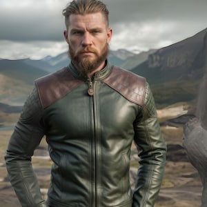 Tailor-Made Men&#39;s Green and Brown Genuine Leather Jacket | Quilted Shoulder Design | High-Neck Vintage Style for Medieval Fairs