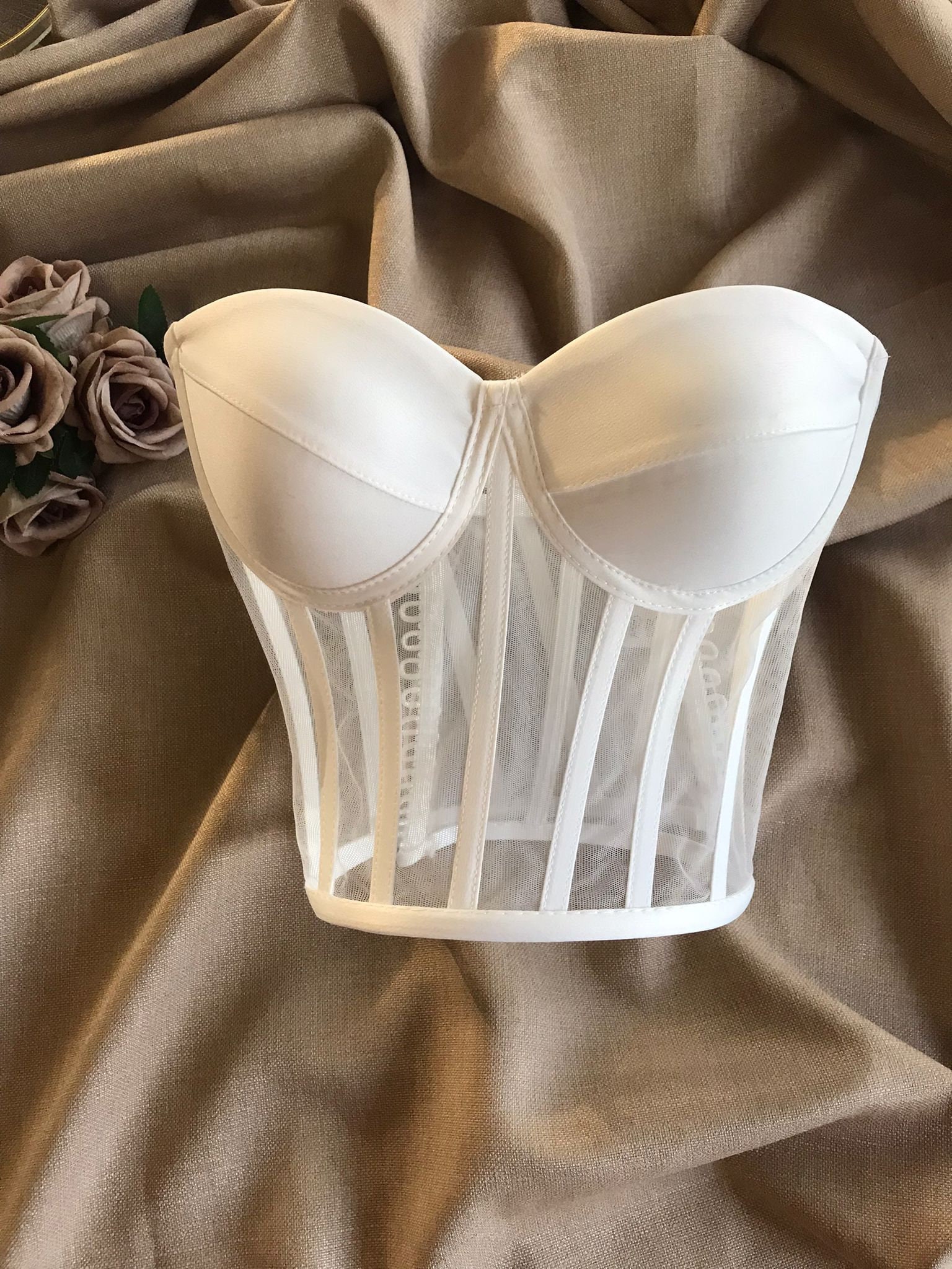 Strapless White Wedding Low Back Strapless Bra With Adjustable Glossy  Straps Plus Size Soutia 40 44 Push Up Design Style 210728 From Lu02, $12.71