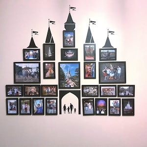 Väggdekalset för slott: Familjesilhuettkonstklistermärken