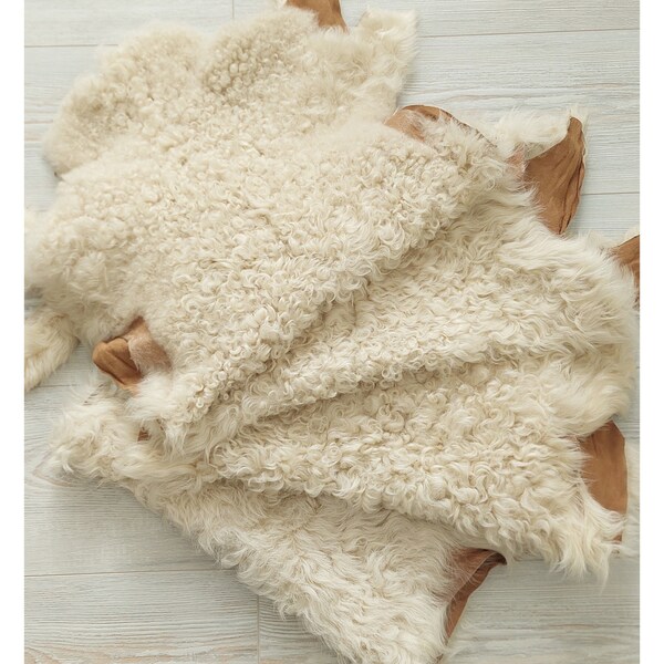 Natuurlijke krullende schapenvacht, echte schapenhuid werpkleed, Tigrado Shearling Home Decor, stoelhoes schapenvacht, kattenmat, zacht gelooide schapenvacht