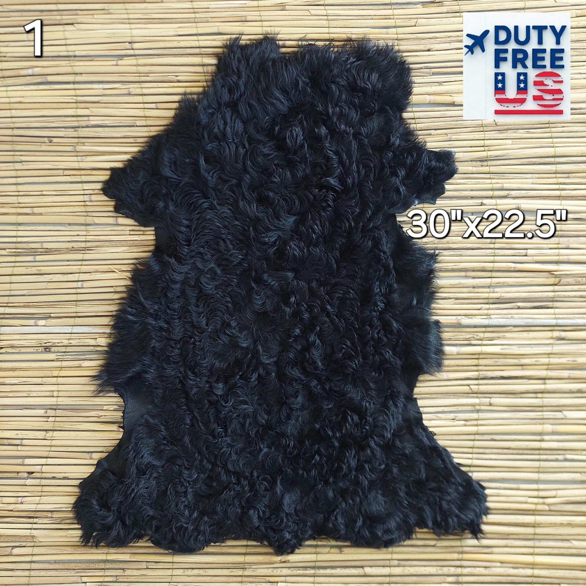 Black Curly Tigrado Sheepskin Rug: Soft Spanish Shearling Hide
