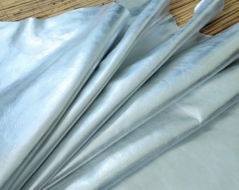 Metallic Silver Calfskin Leather: Fashion Accessories, Handbags (1.3-1.4mm, Soft Temper)