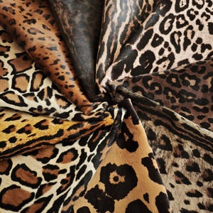 Couro de bezerro com estampa de leopardo autêntica, imitando pelo de pônei – Estampa de animal exótico para artesanato.