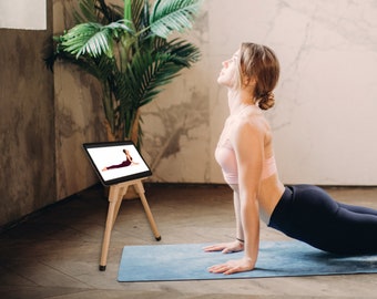 Yoga tablet holder including wooden legs, 3D printing technology, perfect for all floor exercises such as Pilates, yoga, balance and stretching