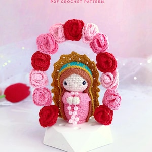 Mini Virgen con Rosas a Crochet - Patrón Virgen de Guadalupe Amigurumi PDF – Patrón Digital Español Inglés – Muñeca Religiosa Tejida