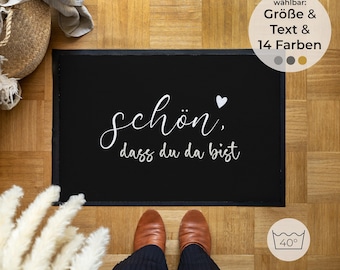 Personalisierte Fußmatte „Schön, dass du da bist“ – Stiefelmatte mit Herz – robust & waschbar für außen – Made in Germany