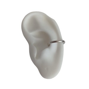 2mm thick dainty 925 sterling silver ear cuff bathed in rhodium. NORA ear wrap developed by Maison Noora