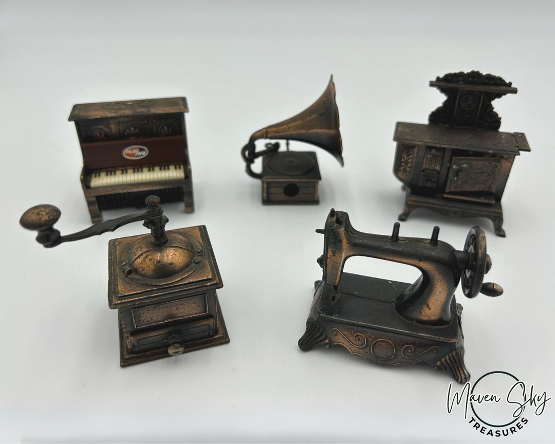 Vintage Play Me Pencil Sharpeners, Playme Spain Collectible, Metal