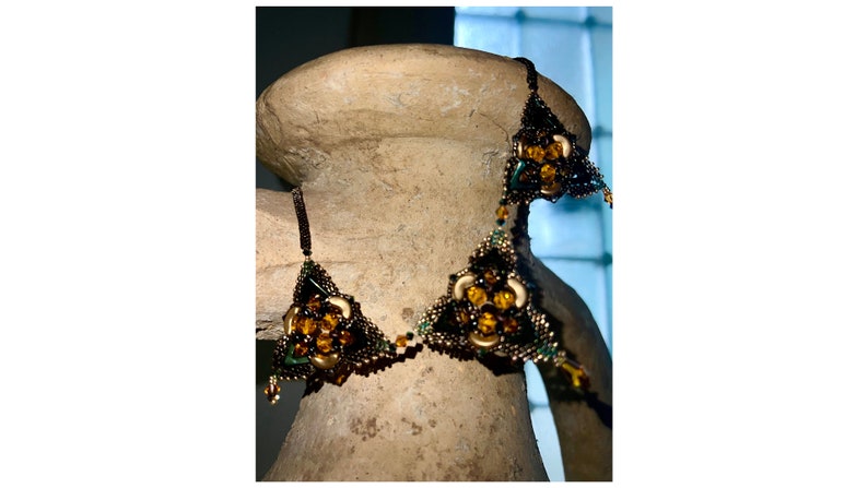 Collier de perles, forme triangulaire, couleurs d'automne image 9