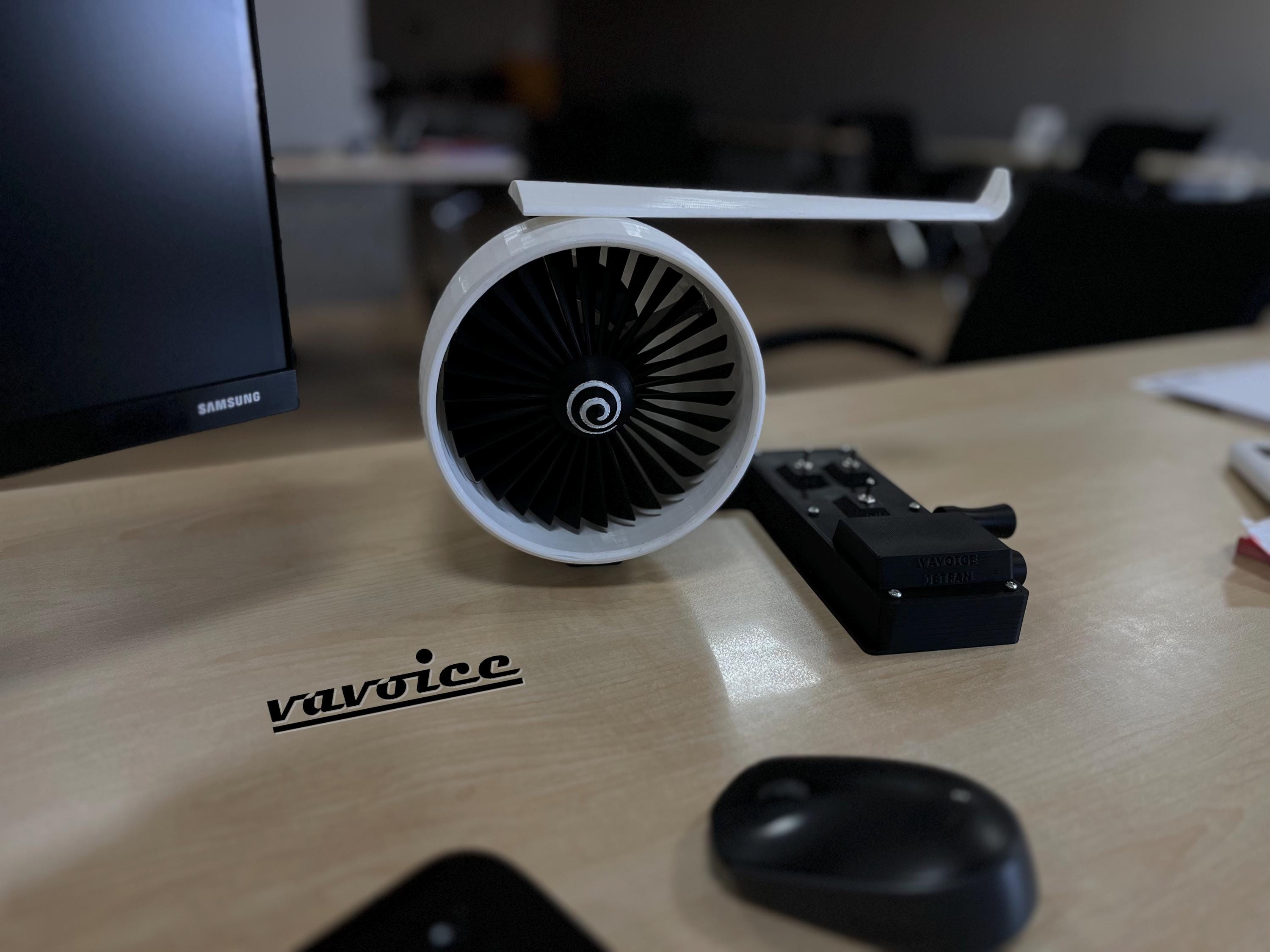 Creative Desktop Jetfan - Equipped With Inside and Tail Lights ...