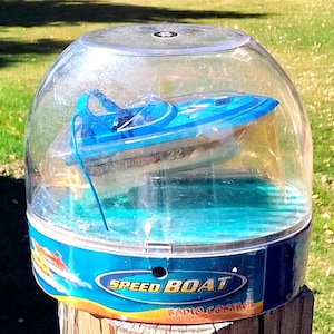 Blue Wave Rider 22 Radio Control Speed Boat, NEXTEX, Ages 3+