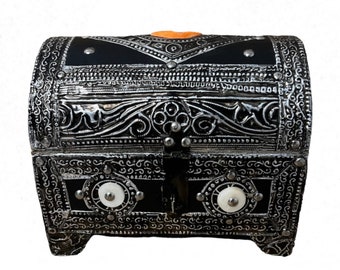 Chest - box - engraving - oriental - work of art