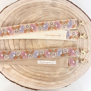 floral bestickter Taschengurt mit Karabiner in gold, Wechselgurt für Taschen, Kameragurt mit Blumen, Handykette mit Stickerei, Handyband