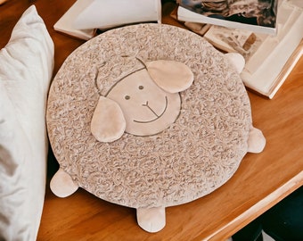 Plush Sheep Cushion - Woolly Lamb Seating Dining Floor Cartoon Animal - Cute Sofa Floor Chair Home Décor - Cosy Home Furniture Decoration