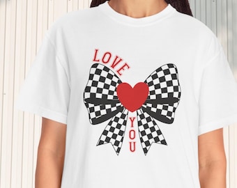 Maglietta con fiocco a scacchi e cuore LOVE YOU / Maglietta grafica di San Valentino