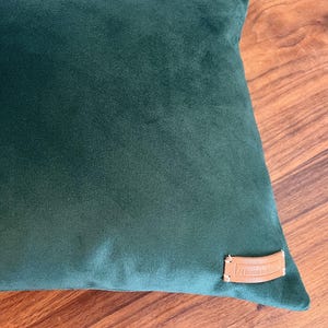 Cushion in Bottle Green velvet colour