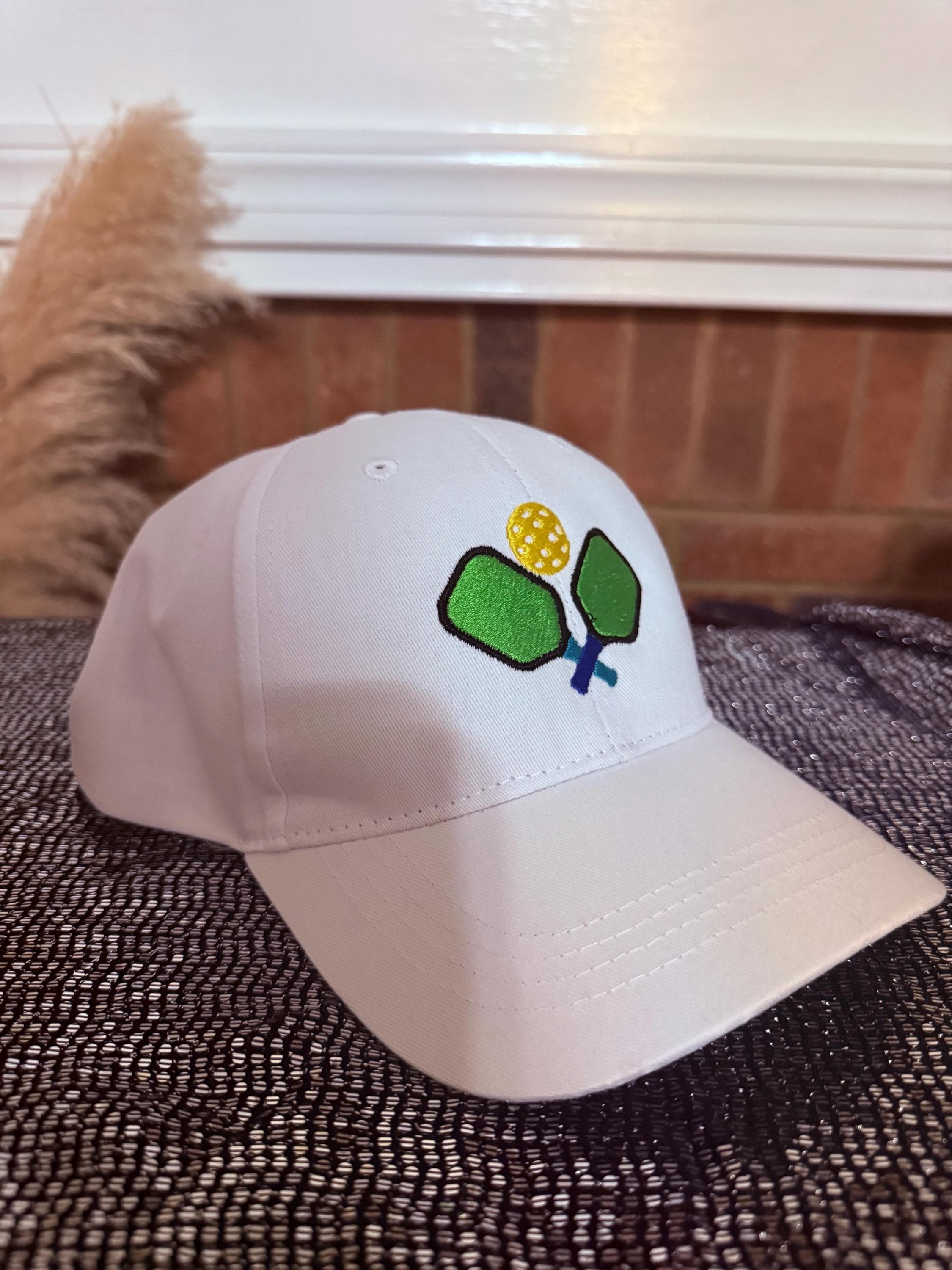 刺繍入りピックルプレイングピックルボールハット：コットンブレンドロープキャップ - Dink Squadギフト - Etsy 日本 ピックルボールギフト  女性用ピックルボールハット、スウェットバンド付きコットンキャップ、ピックルボールゲーム、パーティー用ピックルボ ピックルボールハット
