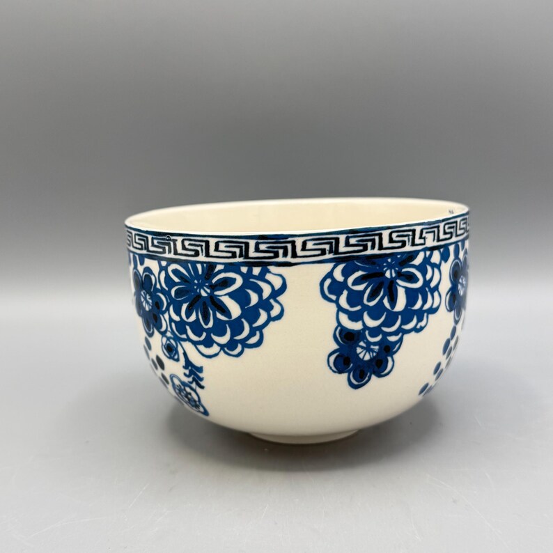 Scented Soy Candle - 25oz - Be Happy Blue Floral Bowl,Large Candles,Gift for Her - Anthropologie - Assorted Bowls - Repurposed & Sustainable bild 5