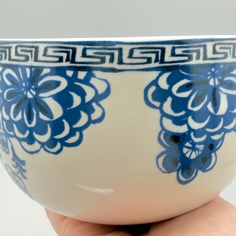 Scented Soy Candle - 25oz - Be Happy Blue Floral Bowl,Large Candles,Gift for Her - Anthropologie - Assorted Bowls - Repurposed & Sustainable bild 12