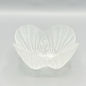 Hoya Shell Bowl - Etsy