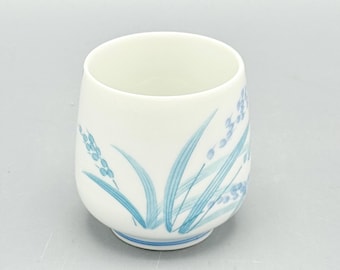 Custom Scented Soy Candle - 5oz - Hand Painted Porcelain Tea Cup, Blue Flora, Japanese - Hand Curated - Teacups - Repurposed & Sustainable