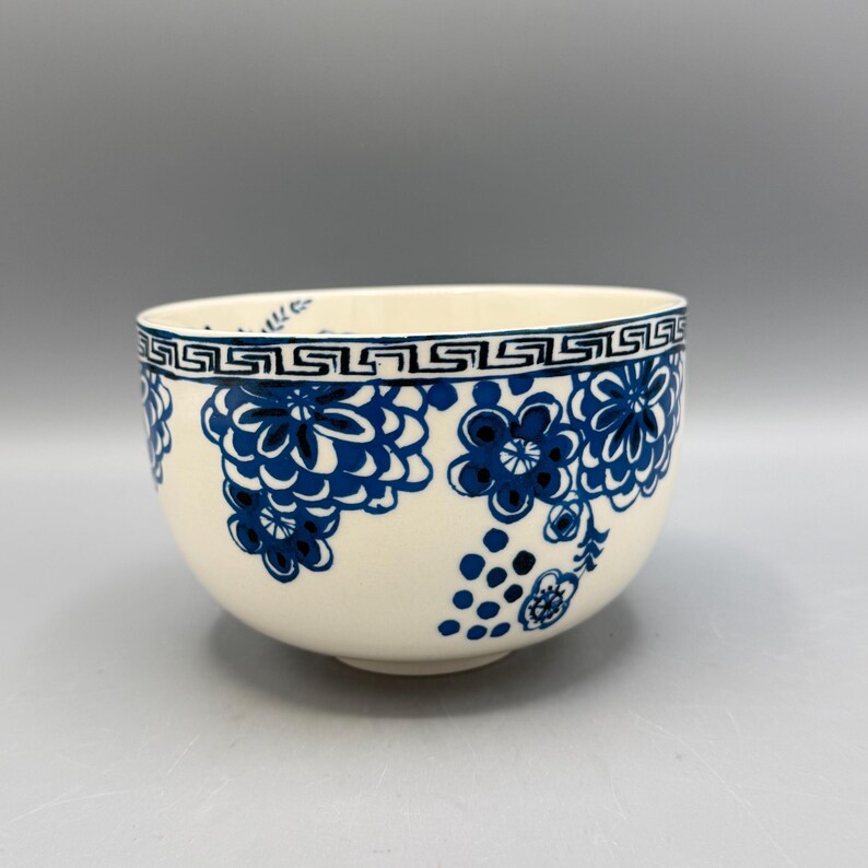 Scented Soy Candle - 25oz - Be Happy Blue Floral Bowl,Large Candles,Gift for Her - Anthropologie - Assorted Bowls - Repurposed & Sustainable bild 6