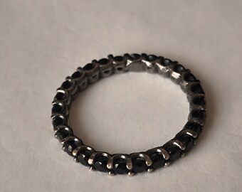 Anillo de oro 18 kt con Diamantes Negros.