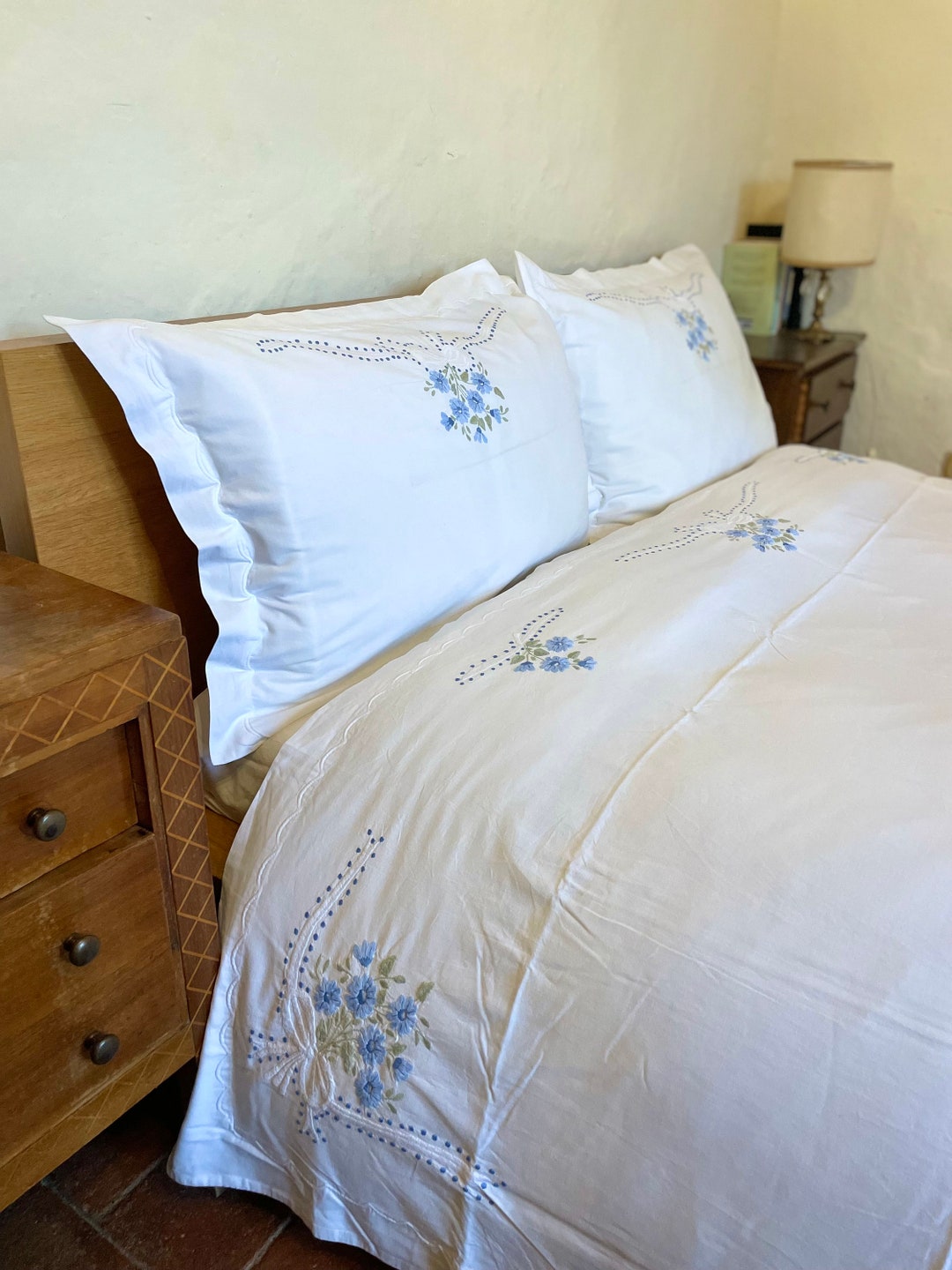 Vintage Embroidered Floral Complete Bed Linen Set Vintage Bed Sheets
